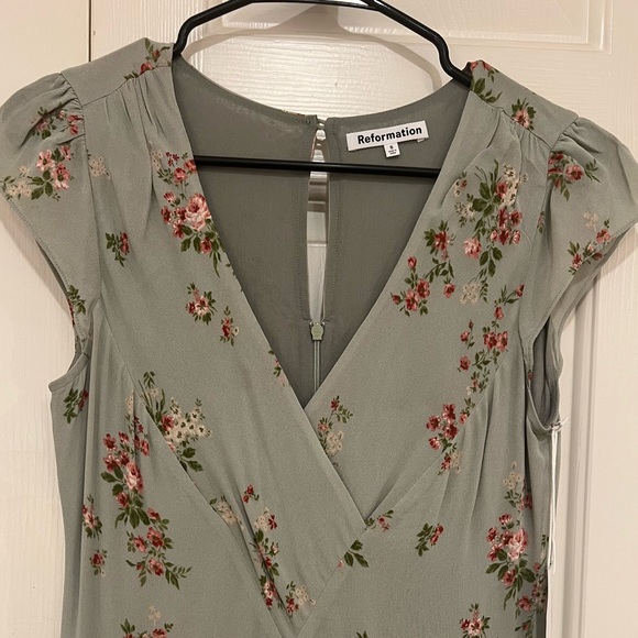 Reformation Baden Sage Green Dress with Floral Print - Picture 2 of 10